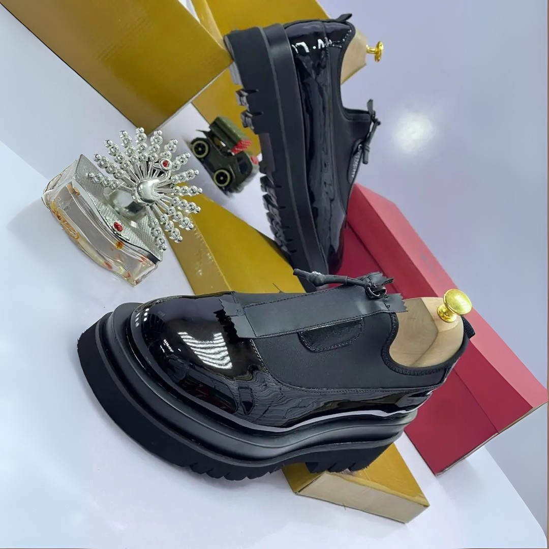 Pantofi casual eleganți cu închidere reglabilă pentru bărbați