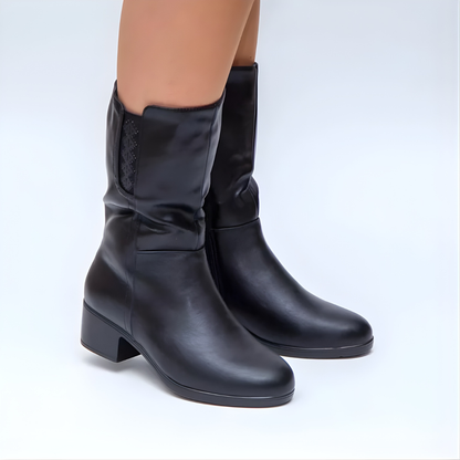 Botă elegantă de înălțime medie cu o notă distinctivă pentru femei