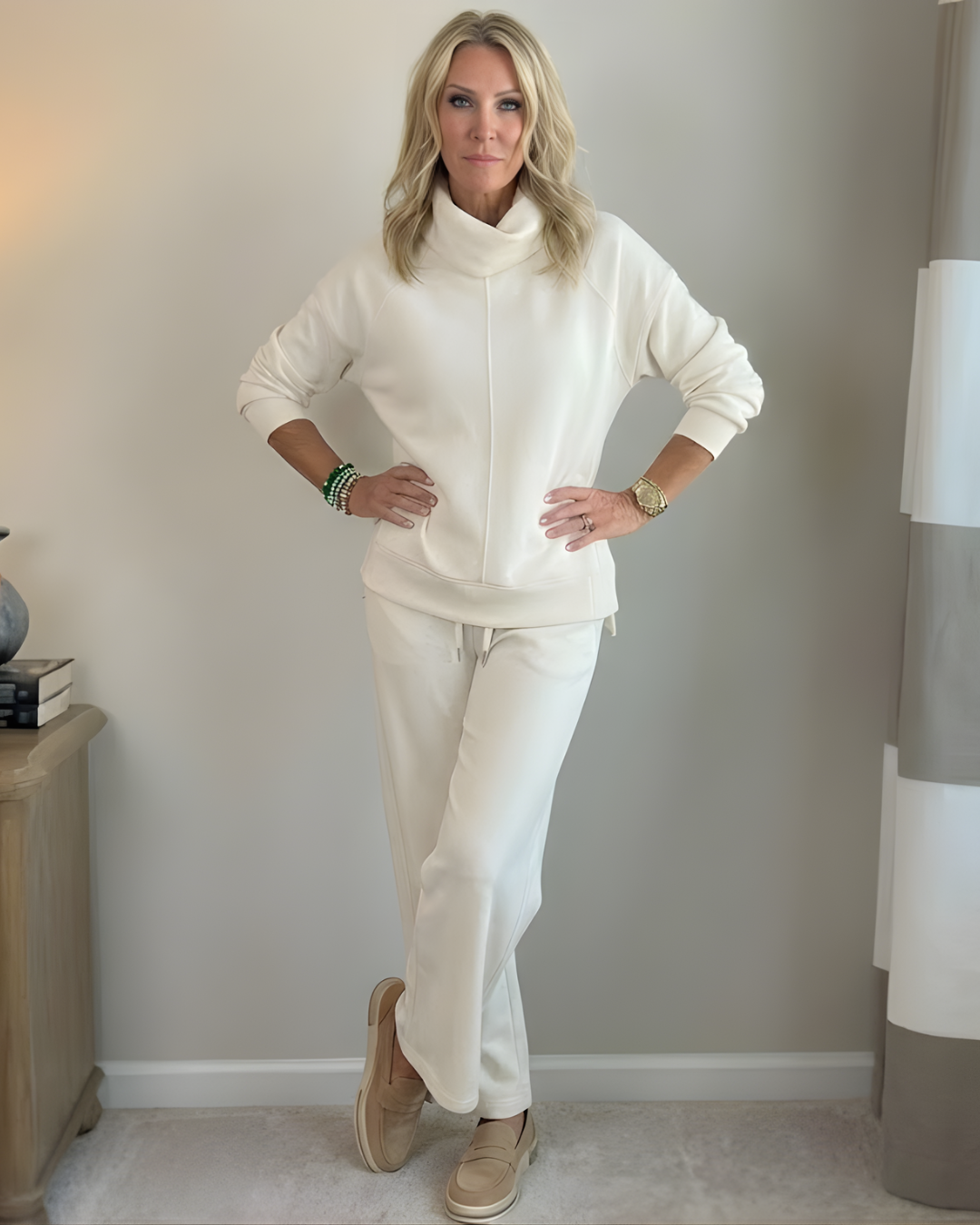 Set de damă din două piese cu guler înalt conceput pentru confort și eleganță®