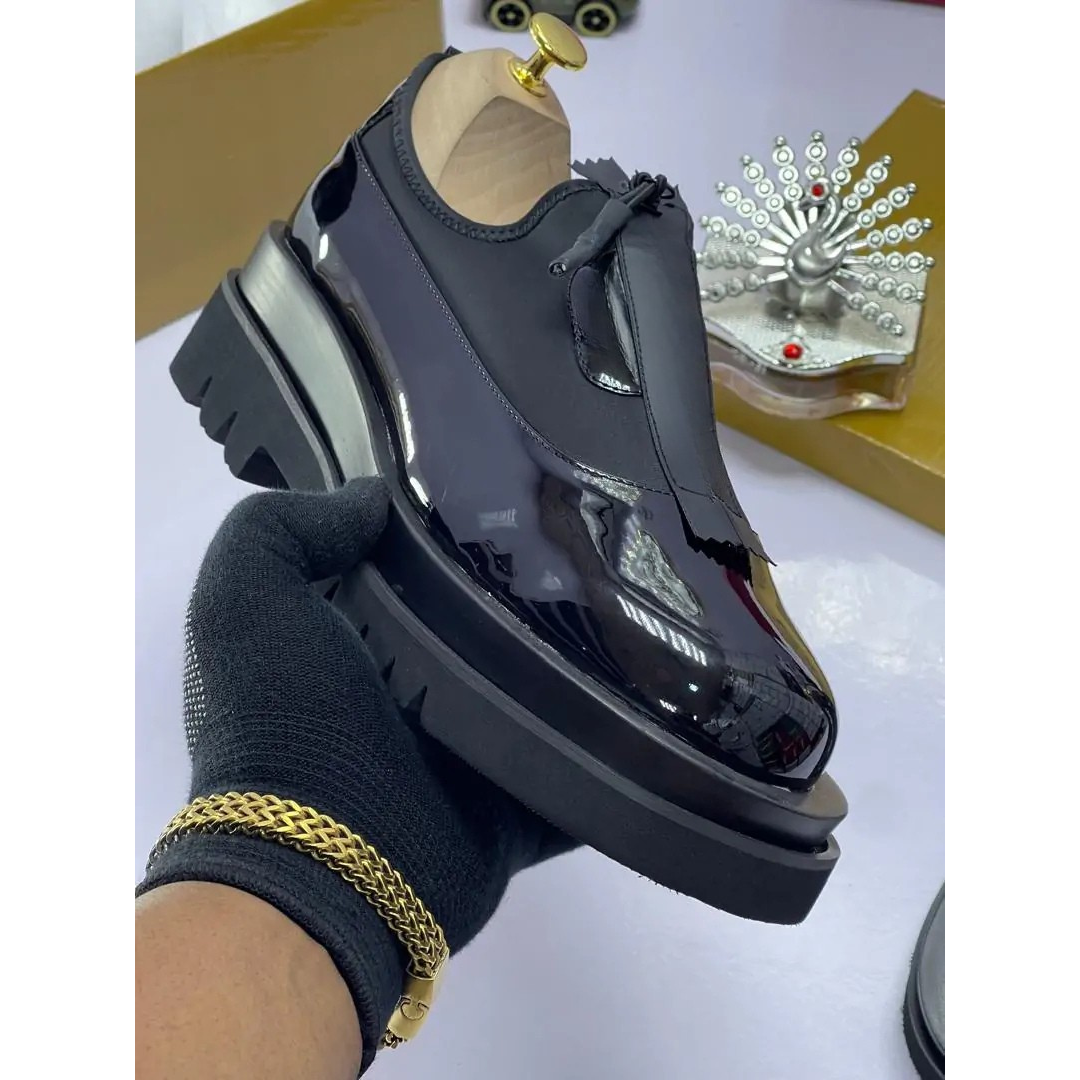 Pantofi casual eleganți cu închidere reglabilă pentru bărbați