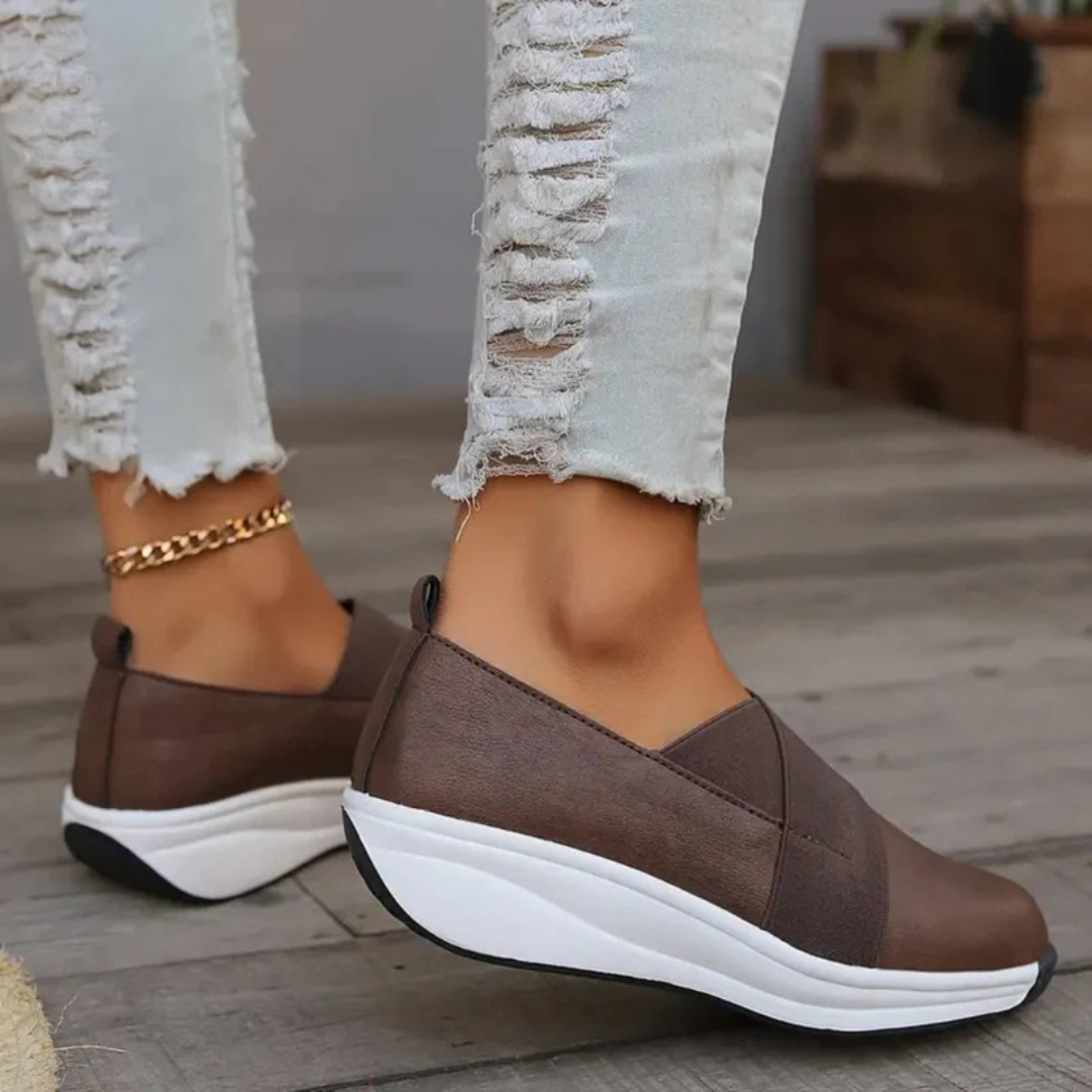 Pantofi ortopedici cu talpă antiderapantă