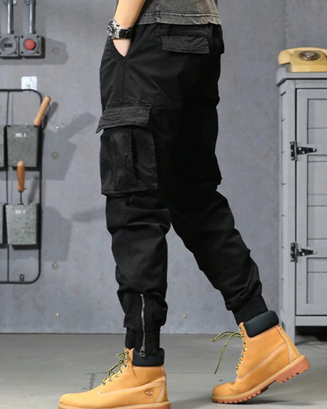 Pantaloni Cargo pentru Bărbați cu Croială Regulară și Buzunare cu Nasturi, Design Casual și Talie Reglabilă 