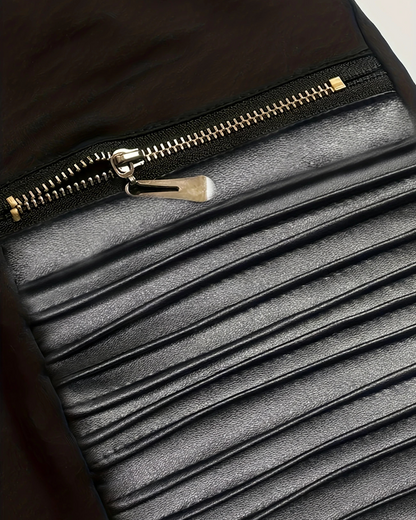 Colanți cu Efect de Piele cu Detalii Matlasate și Fermoare Decorative