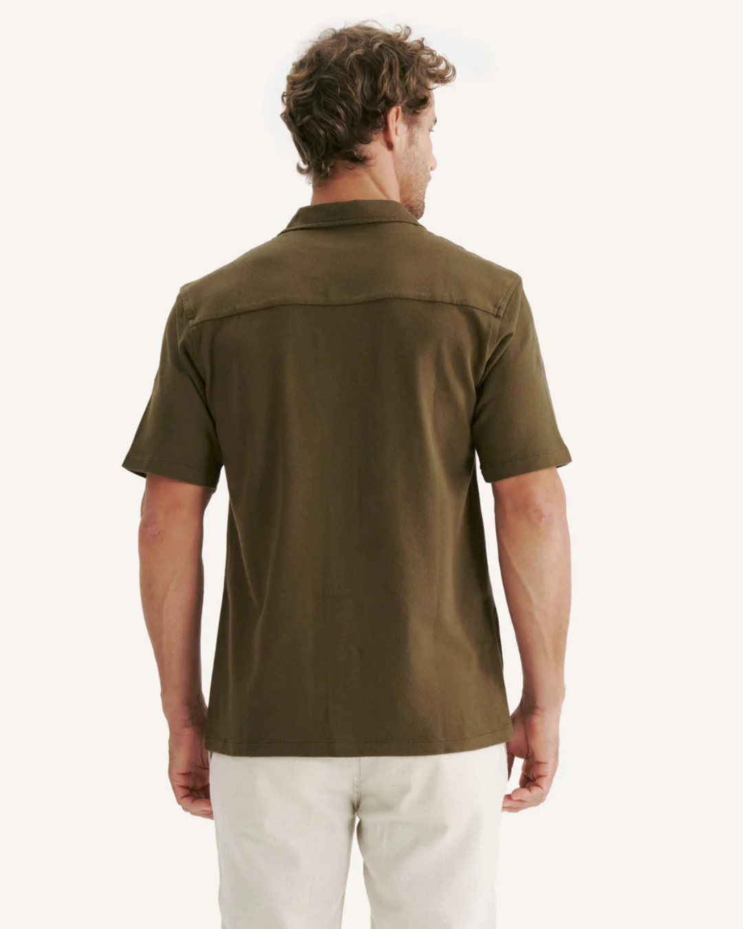 Cămașă din în cu mâneci scurte și nasturi pentru bărbați 