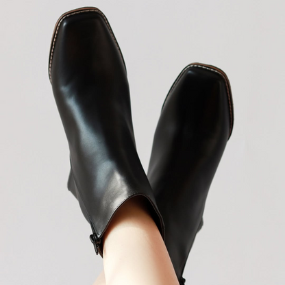 Ghete pentru femei cu finisaj elegant și toc înalt