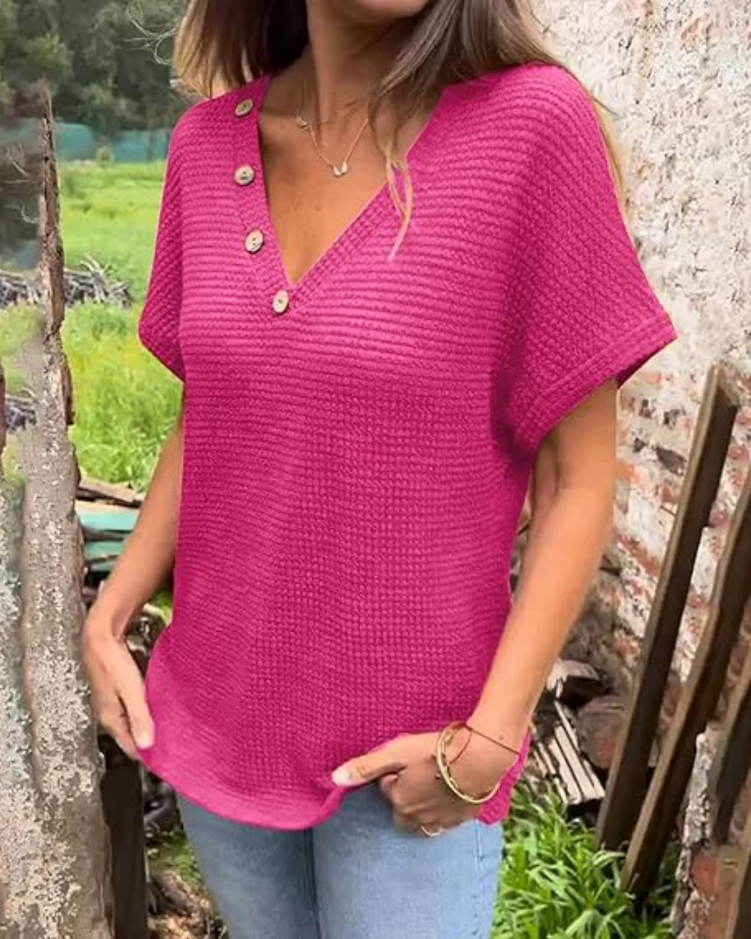 Top Tricotat cu Decolteu în V cu Nasturi Decorativi Pentru un Stil Casual cu Textură Confortabilă