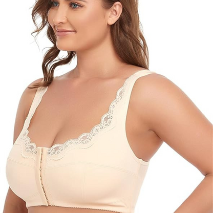 Atașați dantelul cu marginea frontală 